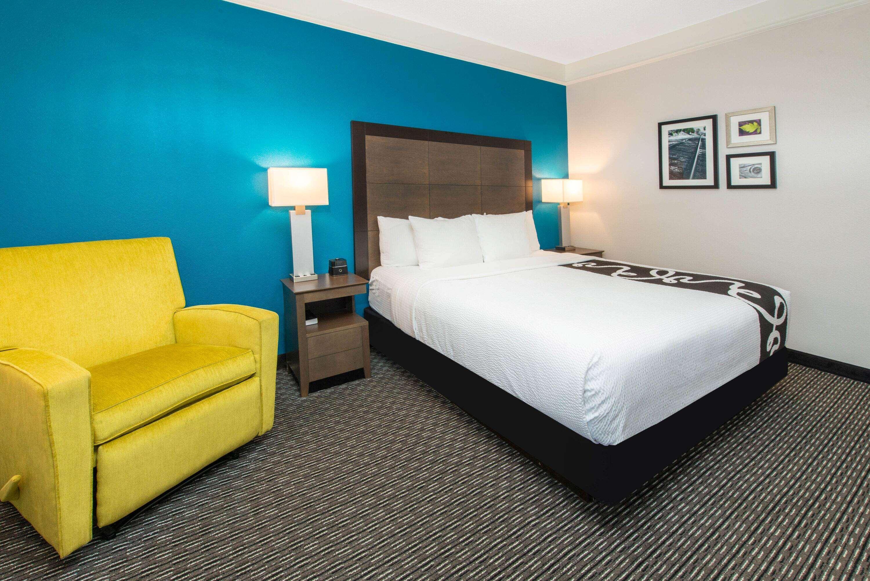 La Quinta By Wyndham Tampa Brandon Regency Park Hotel Exterior photo